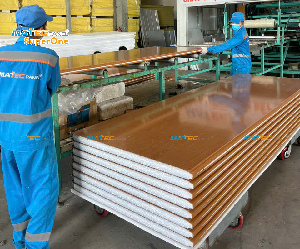 Panel Vân Gỗ - Vách Ngăn Cách Nhiệt Thẩm Mỹ Cho Mọi Công Trình